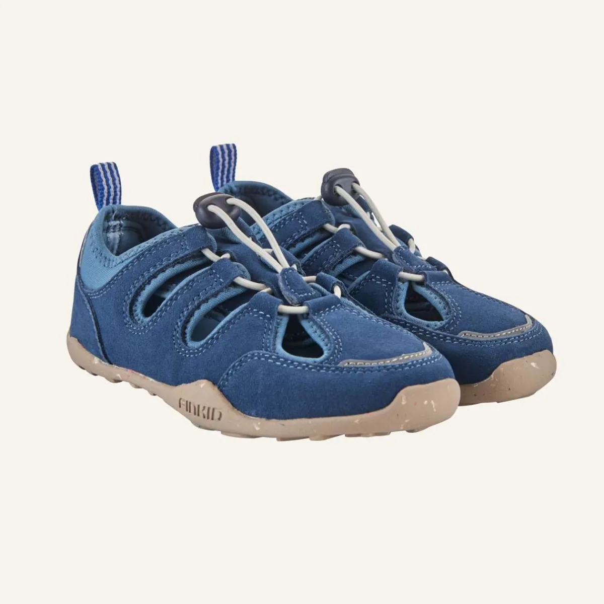 Kinder finkid SANKARI